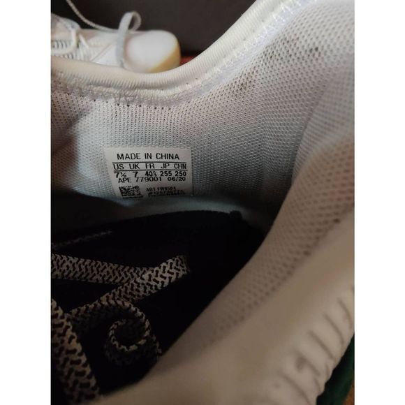 Adidas Pro Boost low Men's Basketball Shoes Size 7.5 - Picture 6 of 7